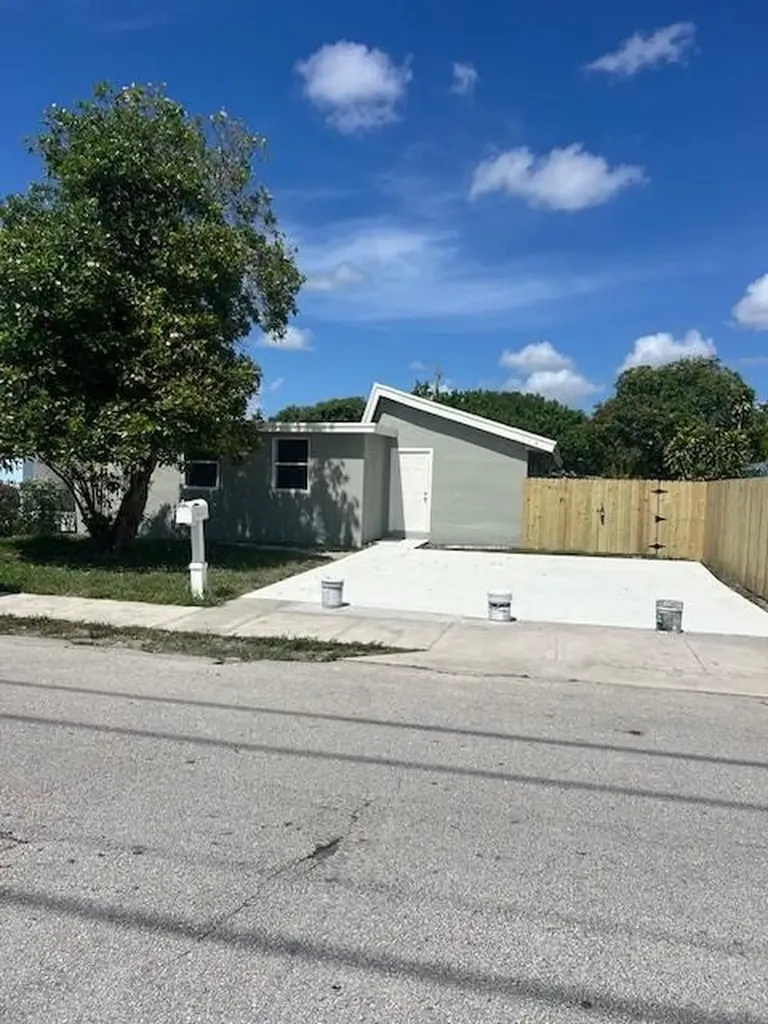 310 NW 4th Avenue Delray Beach FL 33444