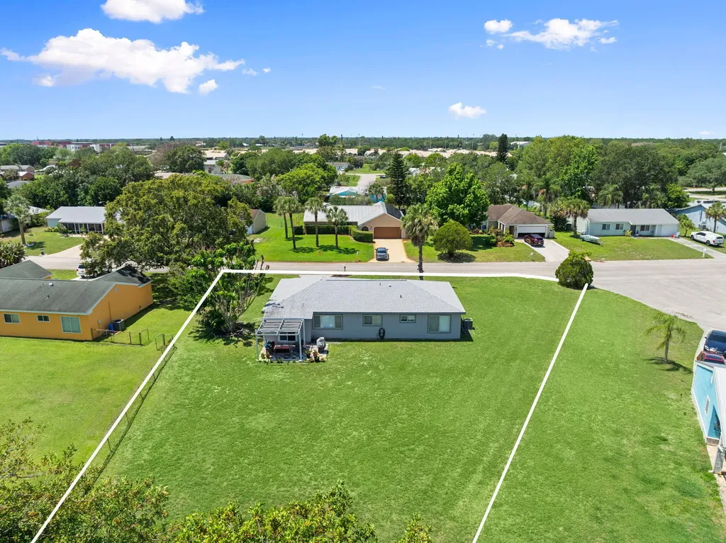 651 SW Old Briar Avenue Port St Lucie FL 34953