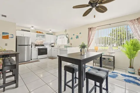 651 SW Old Briar Avenue Port St Lucie FL 34953