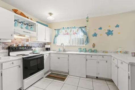 651 SW Old Briar Avenue Port St Lucie FL 34953