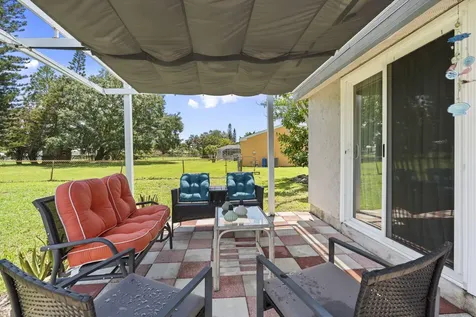 651 SW Old Briar Avenue Port St Lucie FL 34953
