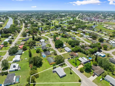 651 SW Old Briar Avenue Port St Lucie FL 34953
