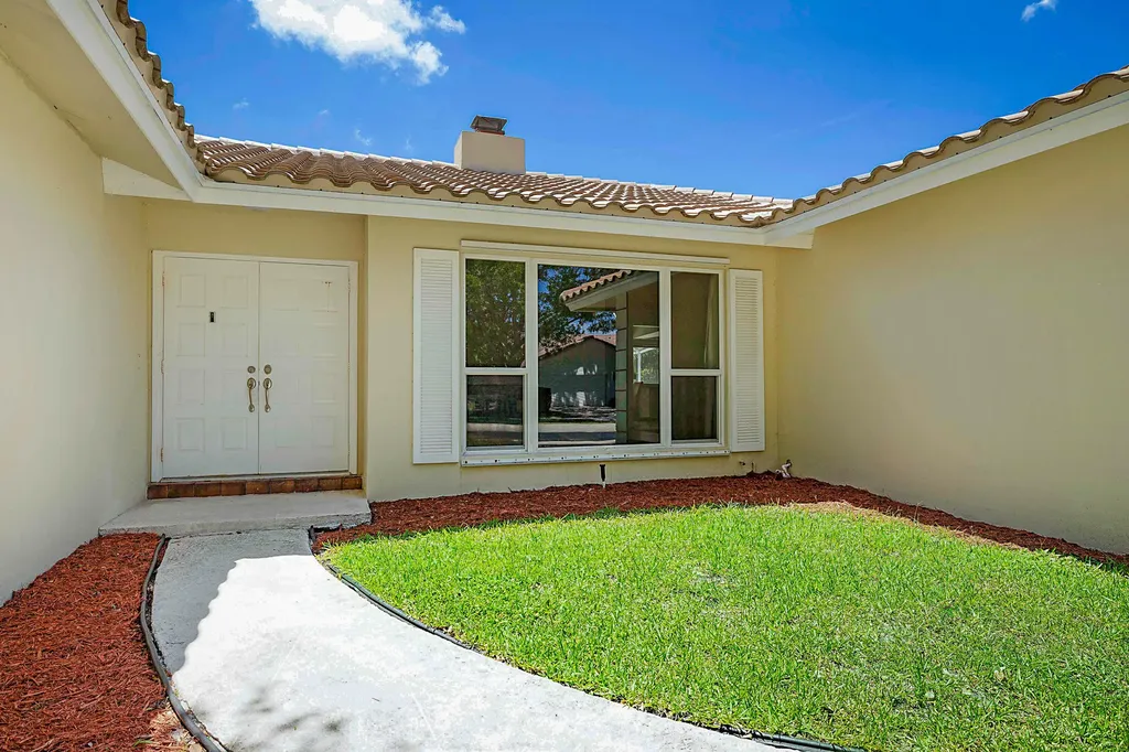 20869 Sonrisa Way Boca Raton FL 33433