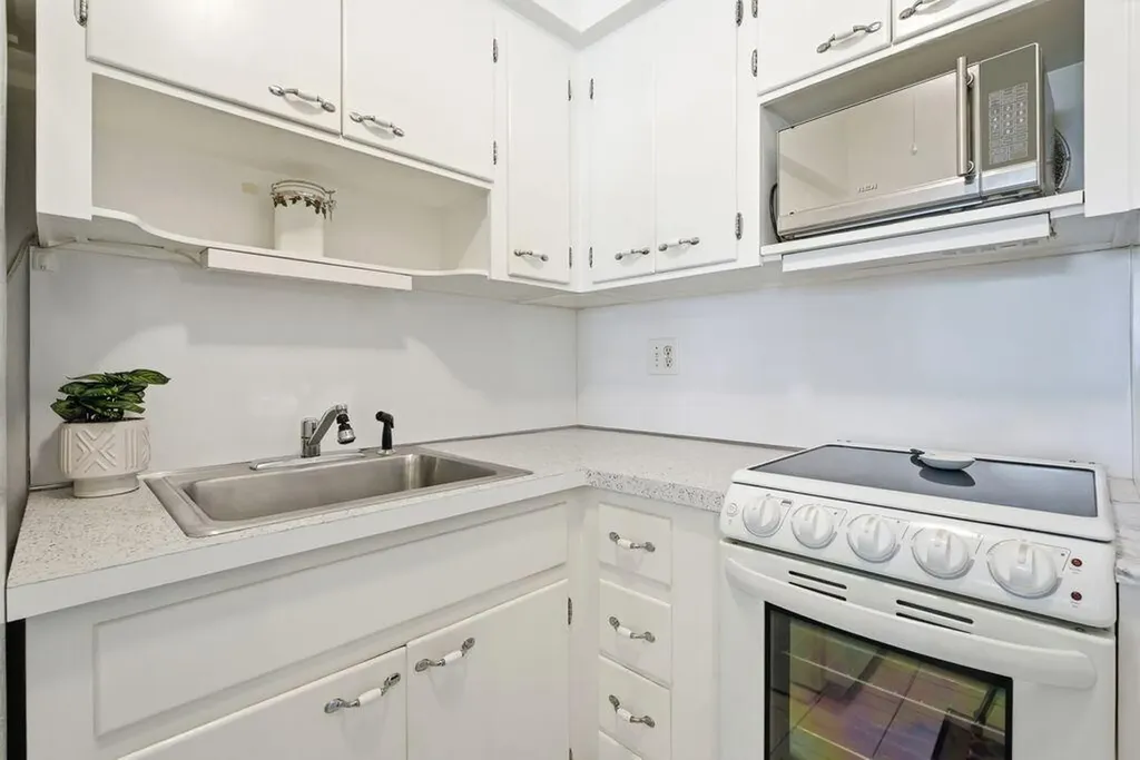 801 Atlantic Shores Boulevard Hallandale Beach FL 33009