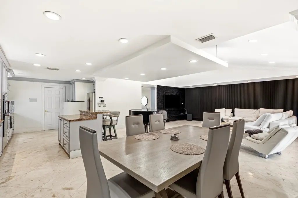 5223 Deerhurst Crescent Circle Boca Raton FL 33486