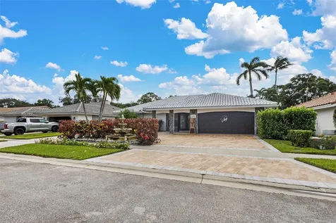 5223 Deerhurst Crescent Circle Boca Raton FL 33486
