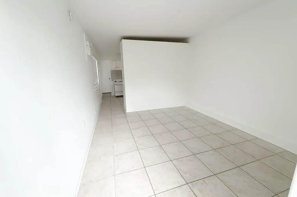 1100 NE 12th Avenue Fort Lauderdale FL 33304