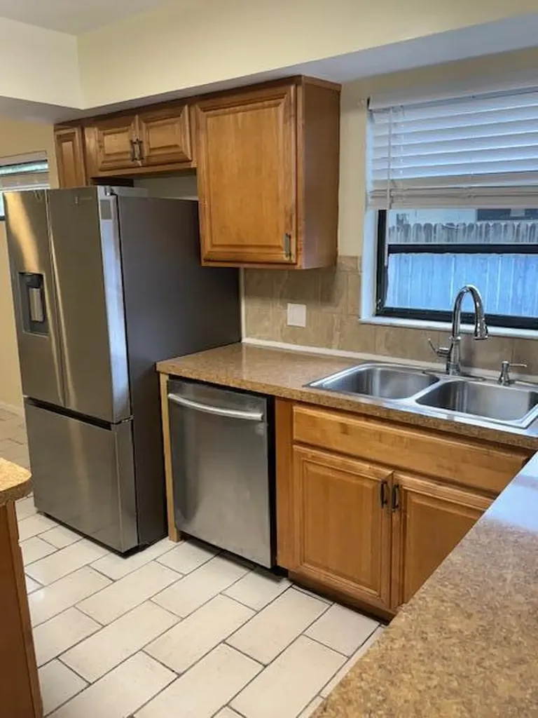2899 NE 2nd Avenue Boca Raton FL 33431