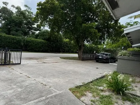 2899 NE 2nd Avenue Boca Raton FL 33431