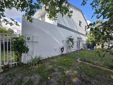 7900 SW 7th Place North Lauderdale FL 33068