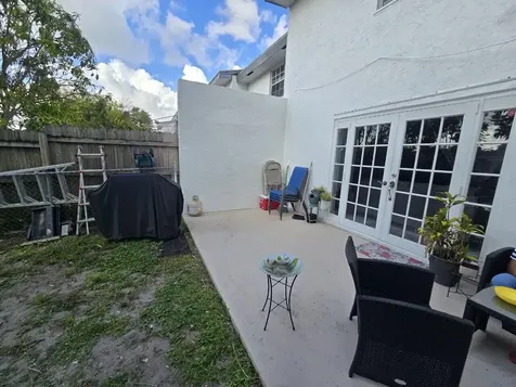 7900 SW 7th Place North Lauderdale FL 33068