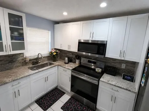 7900 SW 7th Place North Lauderdale FL 33068