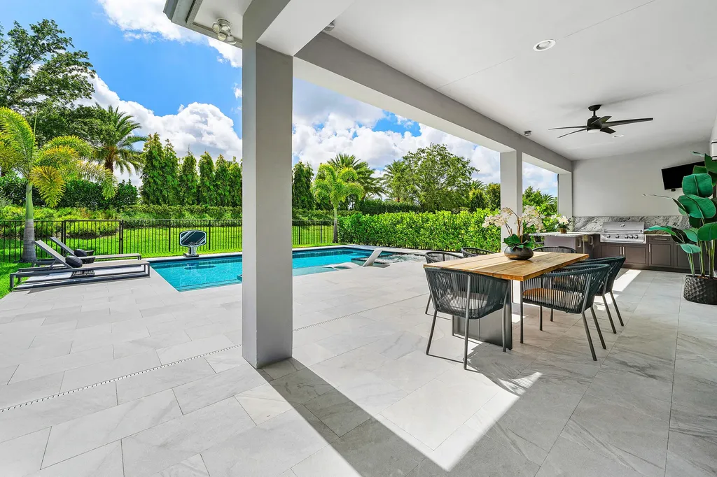 20288 Castle Stuart Avenue Boca Raton FL 33434