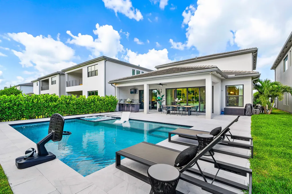 20288 Castle Stuart Avenue Boca Raton FL 33434