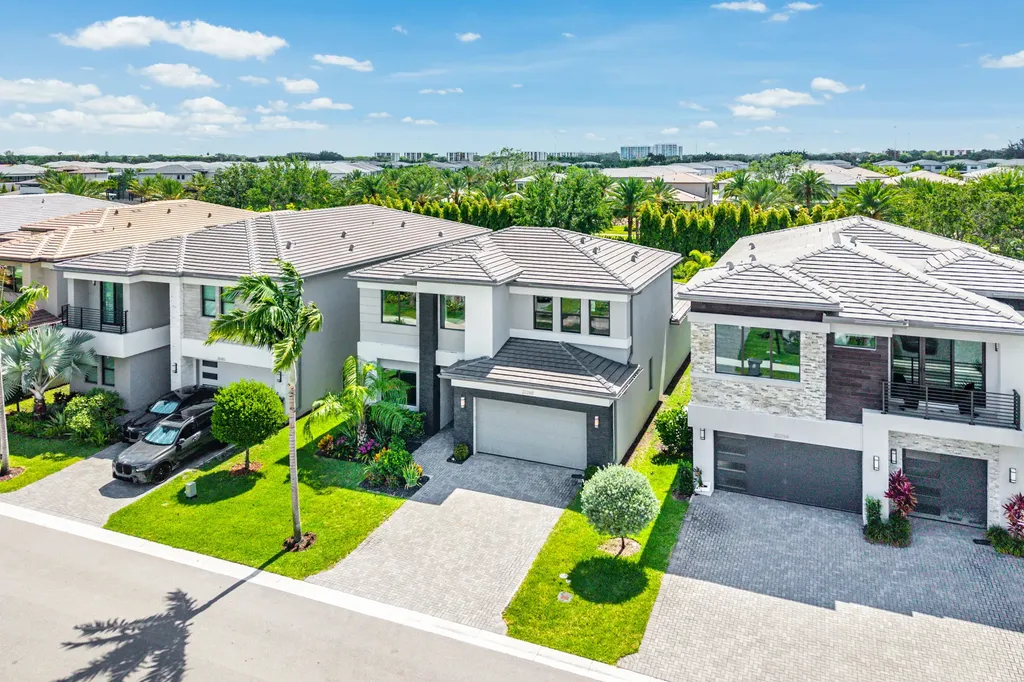 20288 Castle Stuart Avenue Boca Raton FL 33434
