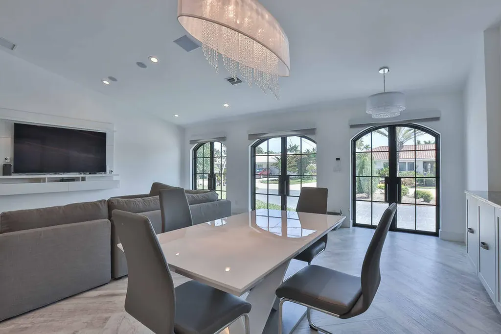 713 Forsyth Street Boca Raton FL 33487