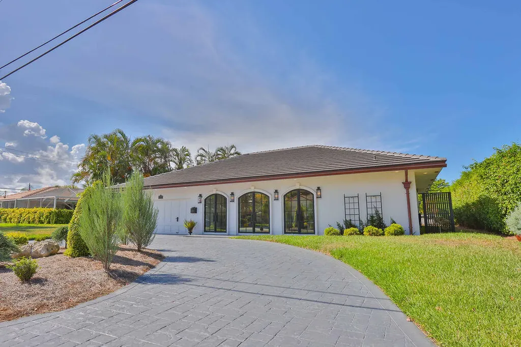 713 Forsyth Street Boca Raton FL 33487