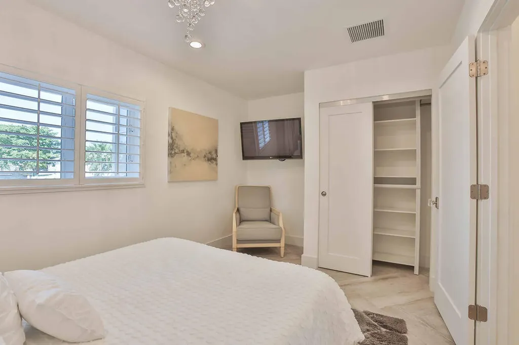 713 Forsyth Street Boca Raton FL 33487