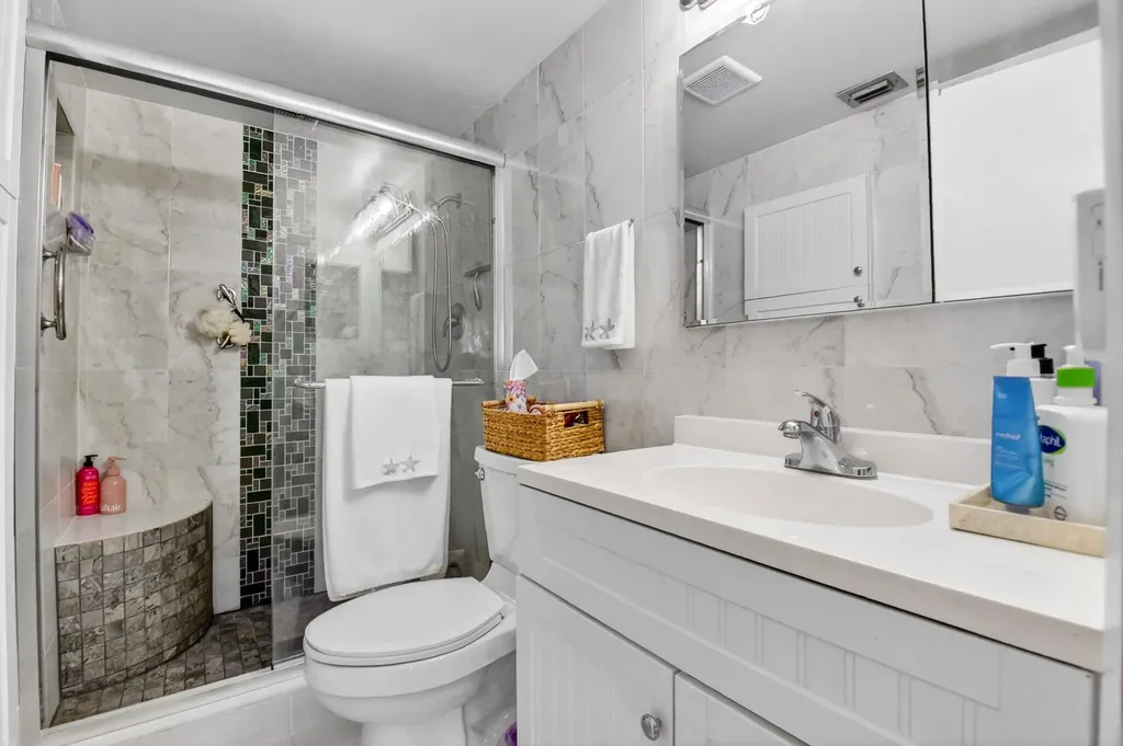 207 Pine Hov Circle Greenacres FL 33463