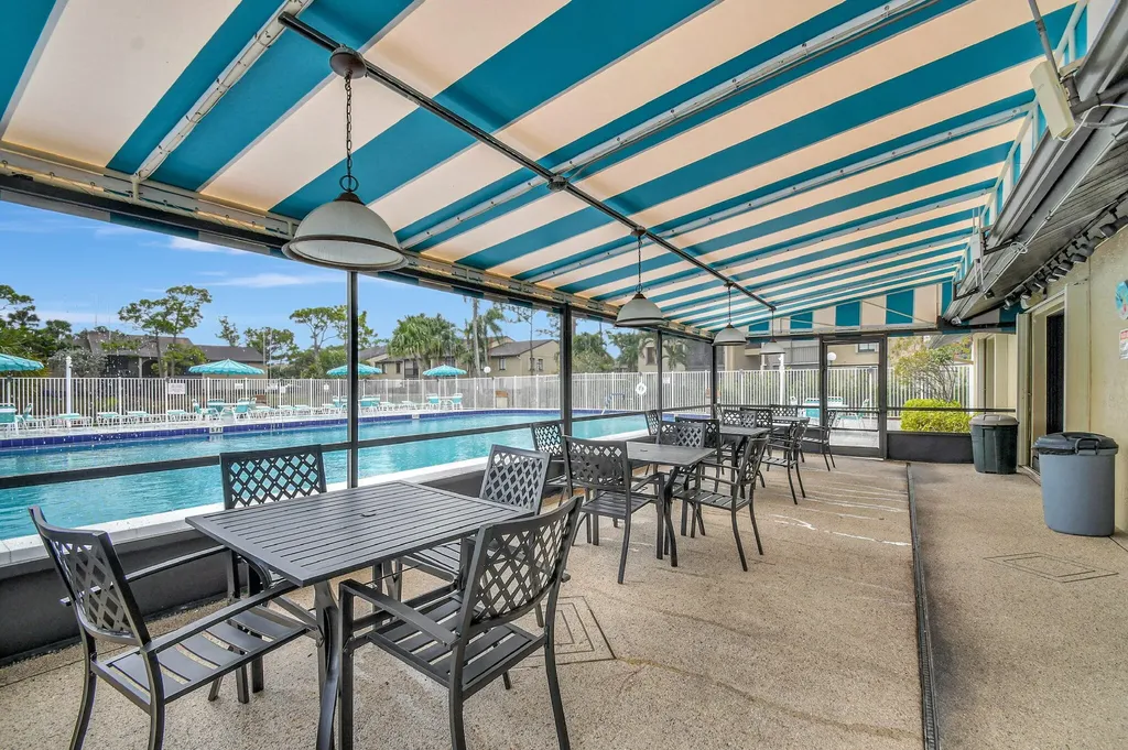 207 Pine Hov Circle Greenacres FL 33463