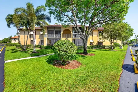 207 Pine Hov Circle Greenacres FL 33463