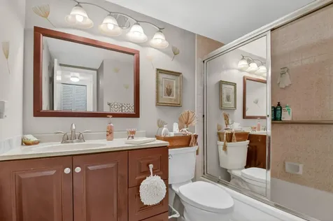 207 Pine Hov Circle Greenacres FL 33463
