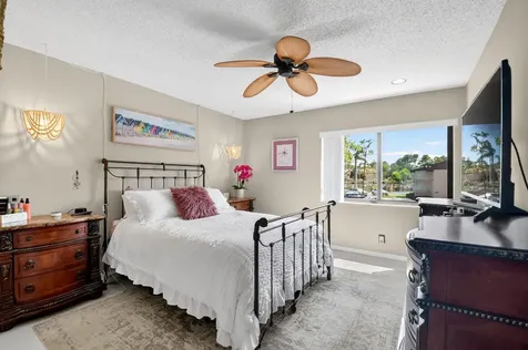 207 Pine Hov Circle Greenacres FL 33463