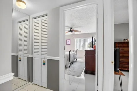 207 Pine Hov Circle Greenacres FL 33463