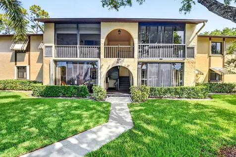 207 Pine Hov Circle Greenacres FL 33463