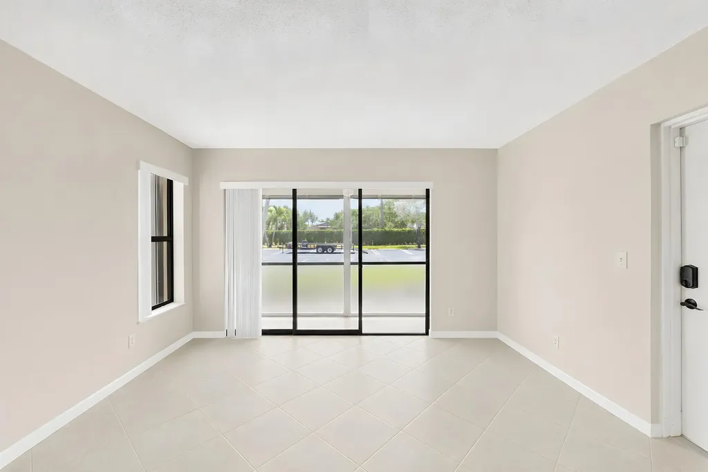 821 Sky Pine Way Greenacres FL 33415