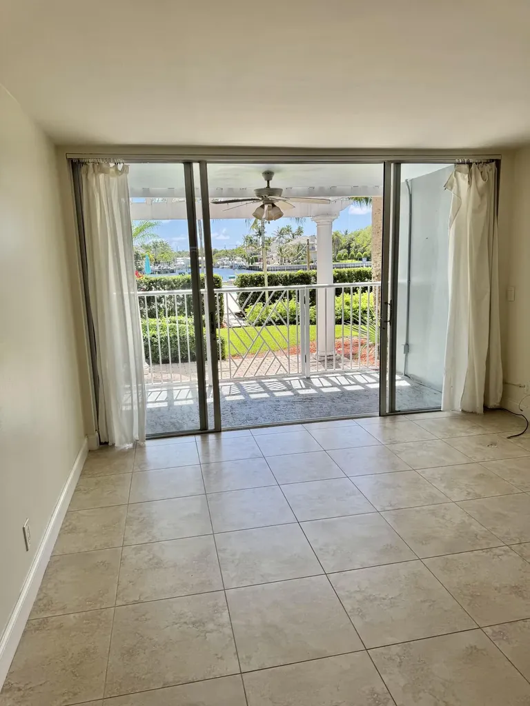 651 E Woolbright Road Boynton Beach FL 33435