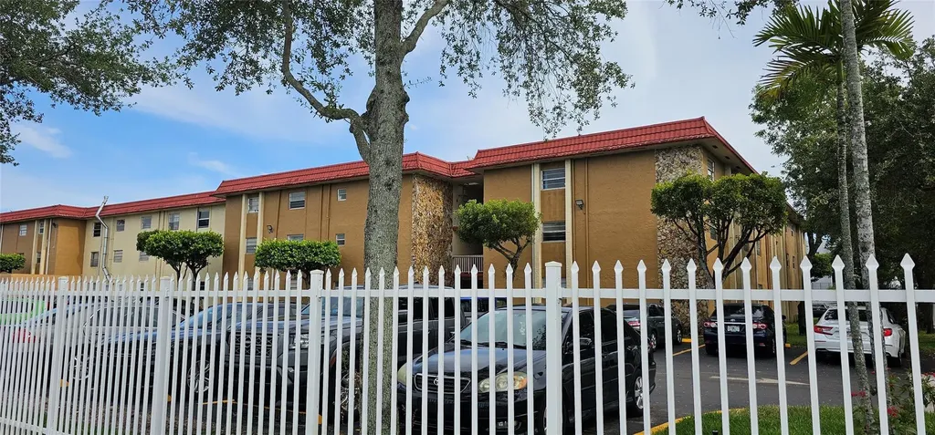 4655 Palm Avenue Hialeah FL 33012