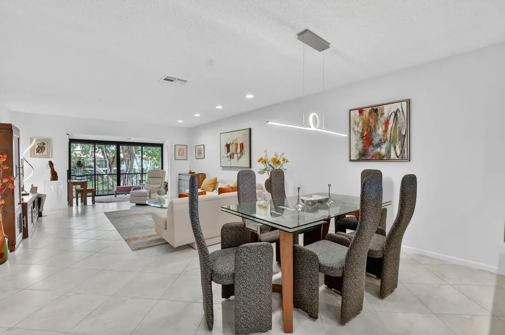 8310 Casa Del Lago Boca Raton FL 33433