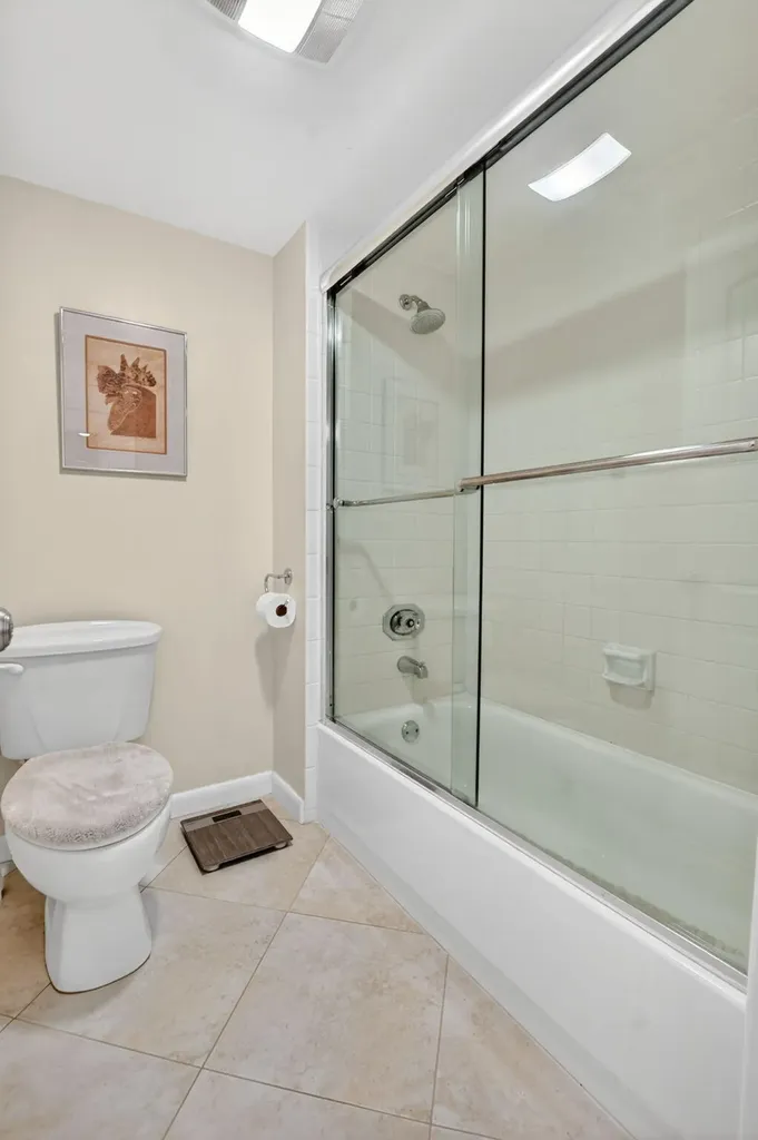 8310 Casa Del Lago Boca Raton FL 33433
