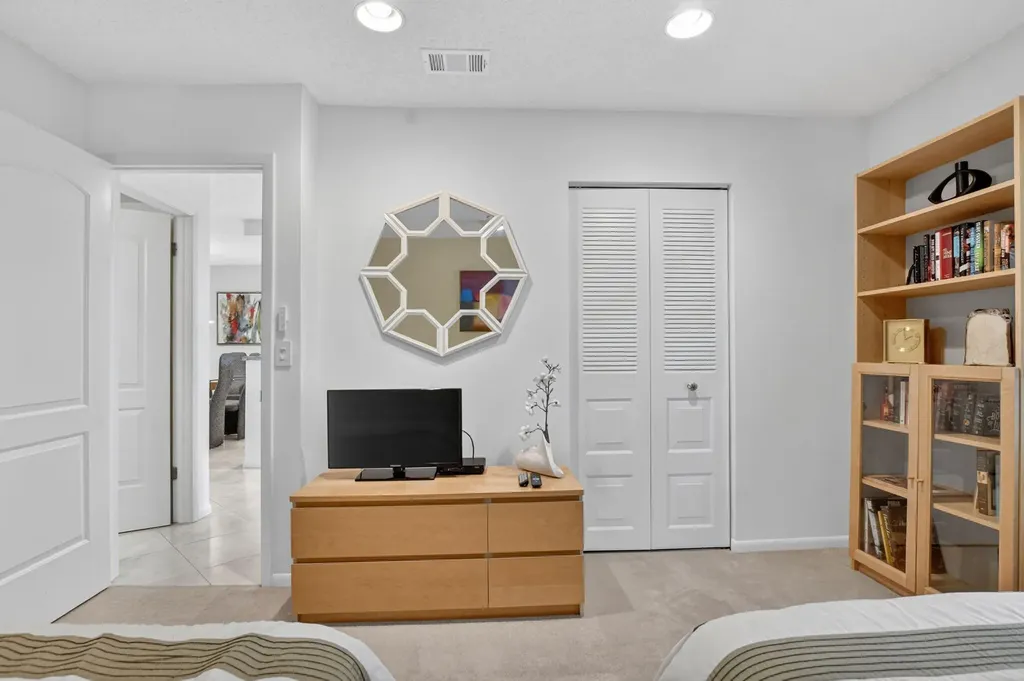 8310 Casa Del Lago Boca Raton FL 33433