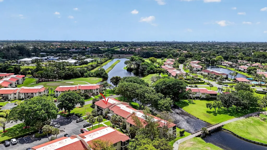 8310 Casa Del Lago Boca Raton FL 33433