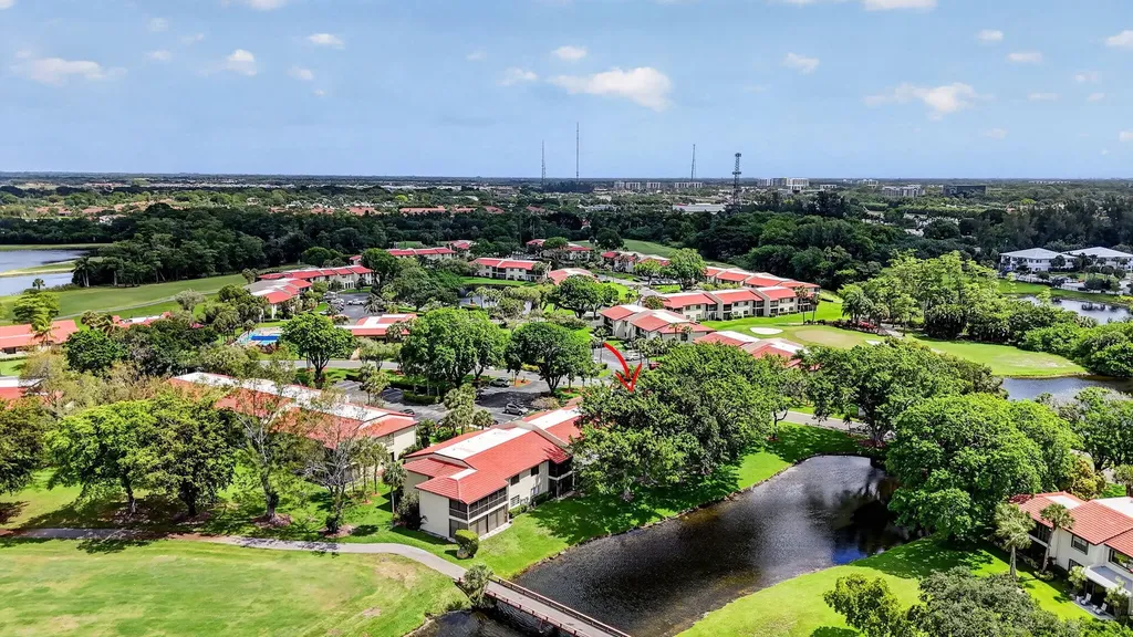 8310 Casa Del Lago Boca Raton FL 33433