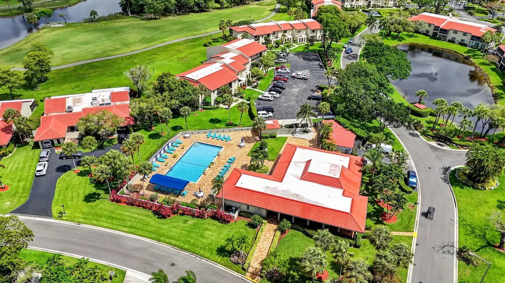 8310 Casa Del Lago Boca Raton FL 33433