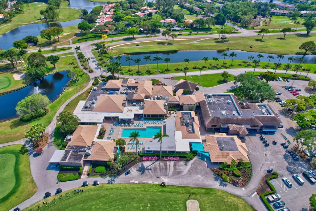 8310 Casa Del Lago Boca Raton FL 33433