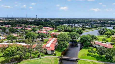 8310 Casa Del Lago Boca Raton FL 33433