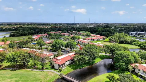 8310 Casa Del Lago Boca Raton FL 33433