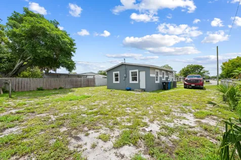 2571 NW 18th Court Fort Lauderdale FL 33311