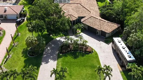 5884 NW 79th Way Parkland FL 33067