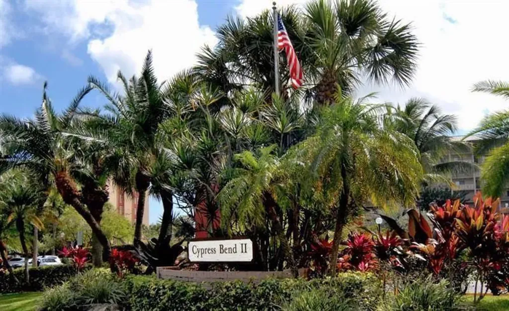 2214 S Cypress Bend Drive Pompano Beach FL 33069