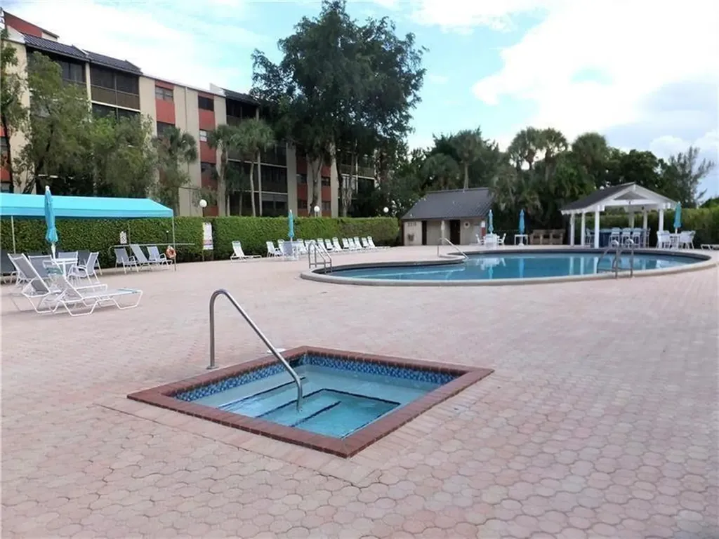 2214 S Cypress Bend Drive Pompano Beach FL 33069