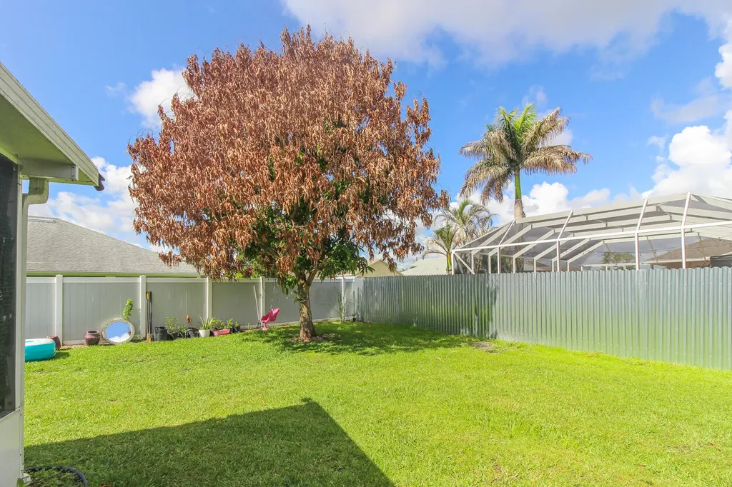 2718 SW Hamilton Avenue Port St Lucie FL 34987