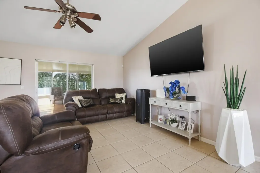 2718 SW Hamilton Avenue Port St Lucie FL 34987