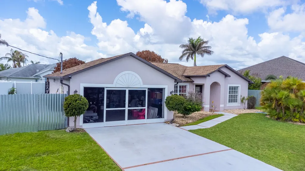 2718 SW Hamilton Avenue Port St Lucie FL 34987