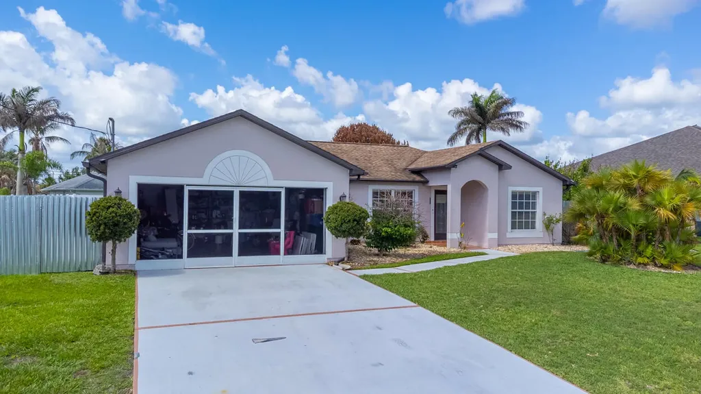 2718 SW Hamilton Avenue Port St Lucie FL 34987