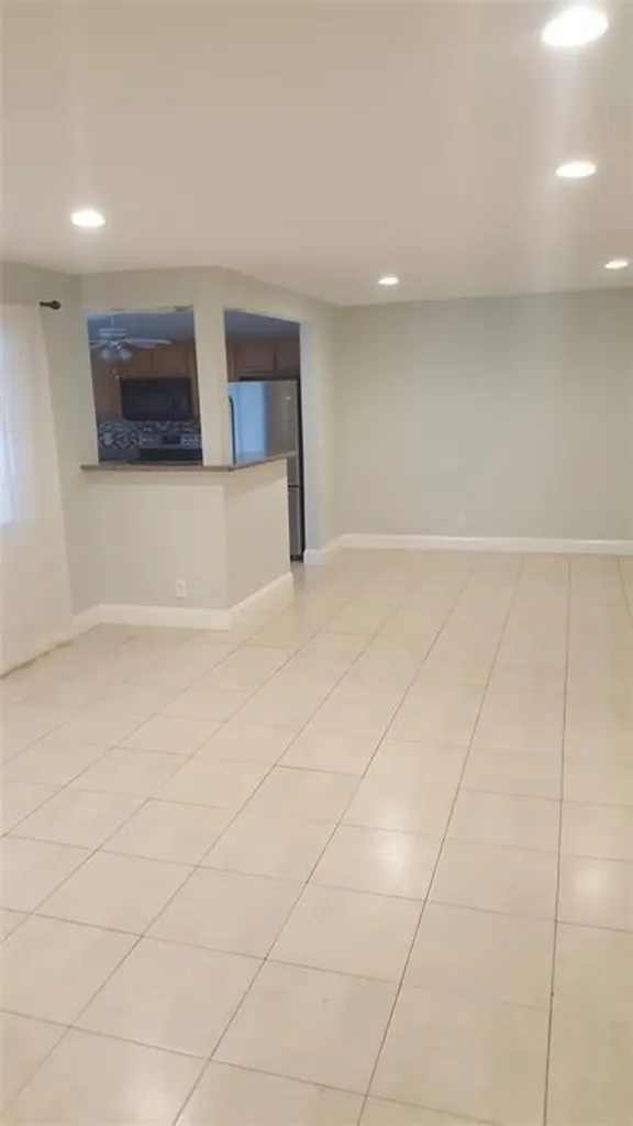180 NE 12th Avenue Hallandale Beach FL 33009
